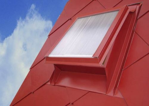 Dachausstieg aus Aluminium mit Makrolon, 600 x 600, rot